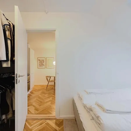 Stunning By The Lakes * København